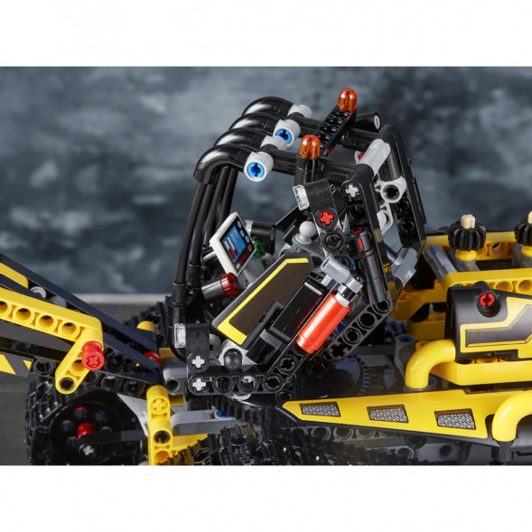 Конструктор LEGO Technic 42094 Гусеничный погрузчик в Калуге